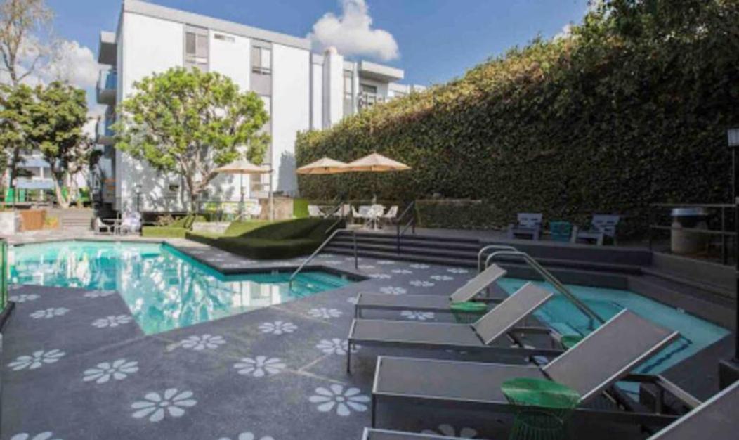 Apartment Hollywood Studio With Pool And Balcony *
